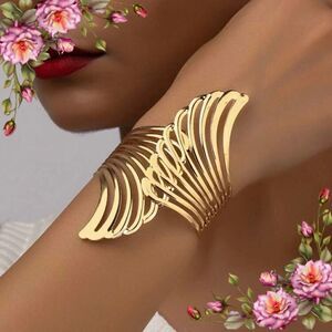 Simple‎ Wing Style Bracelet For Summer